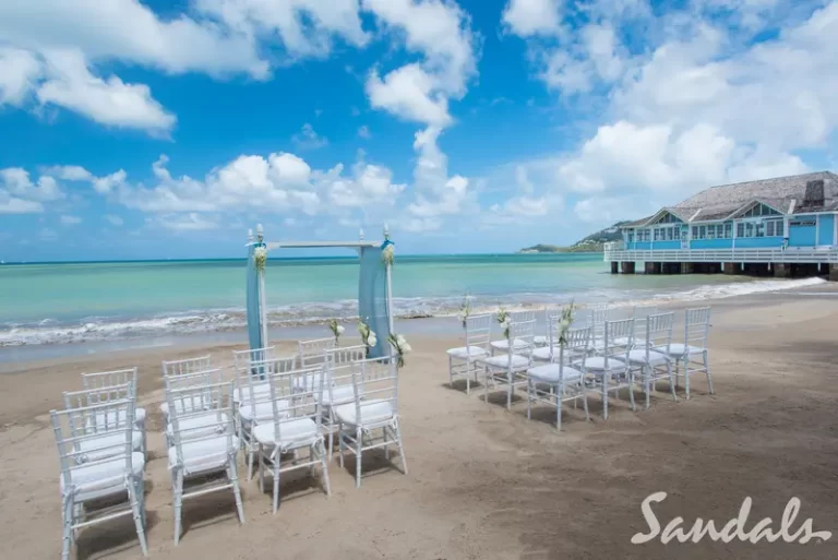 Sandals-Halcyon-Beach-18