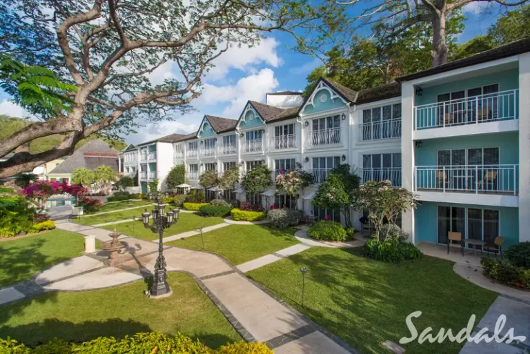 Sandals-Regency-4