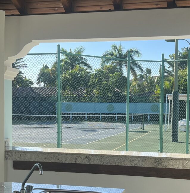 5FD56B49-63DD-472E-87CC-8A9390F8E75D_1_102_o