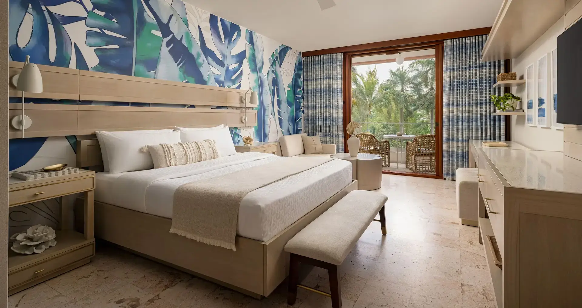 Sandals 777 deals