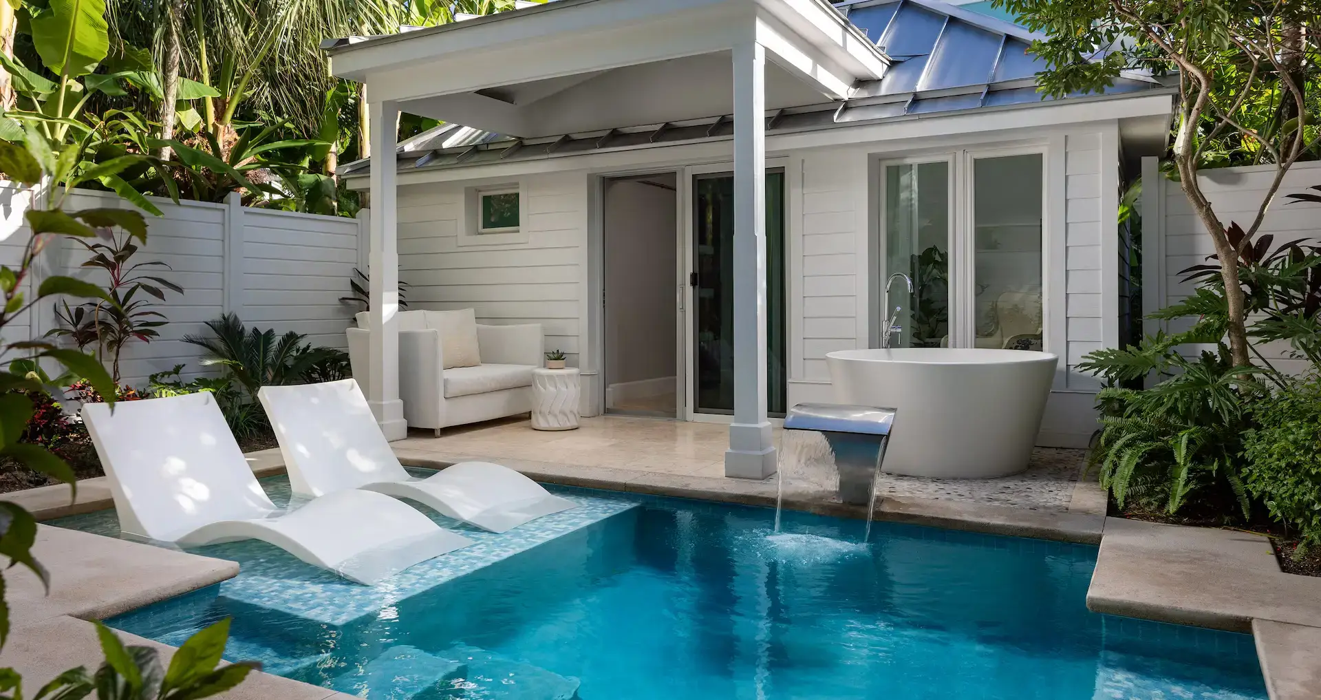Sandals 777 deals